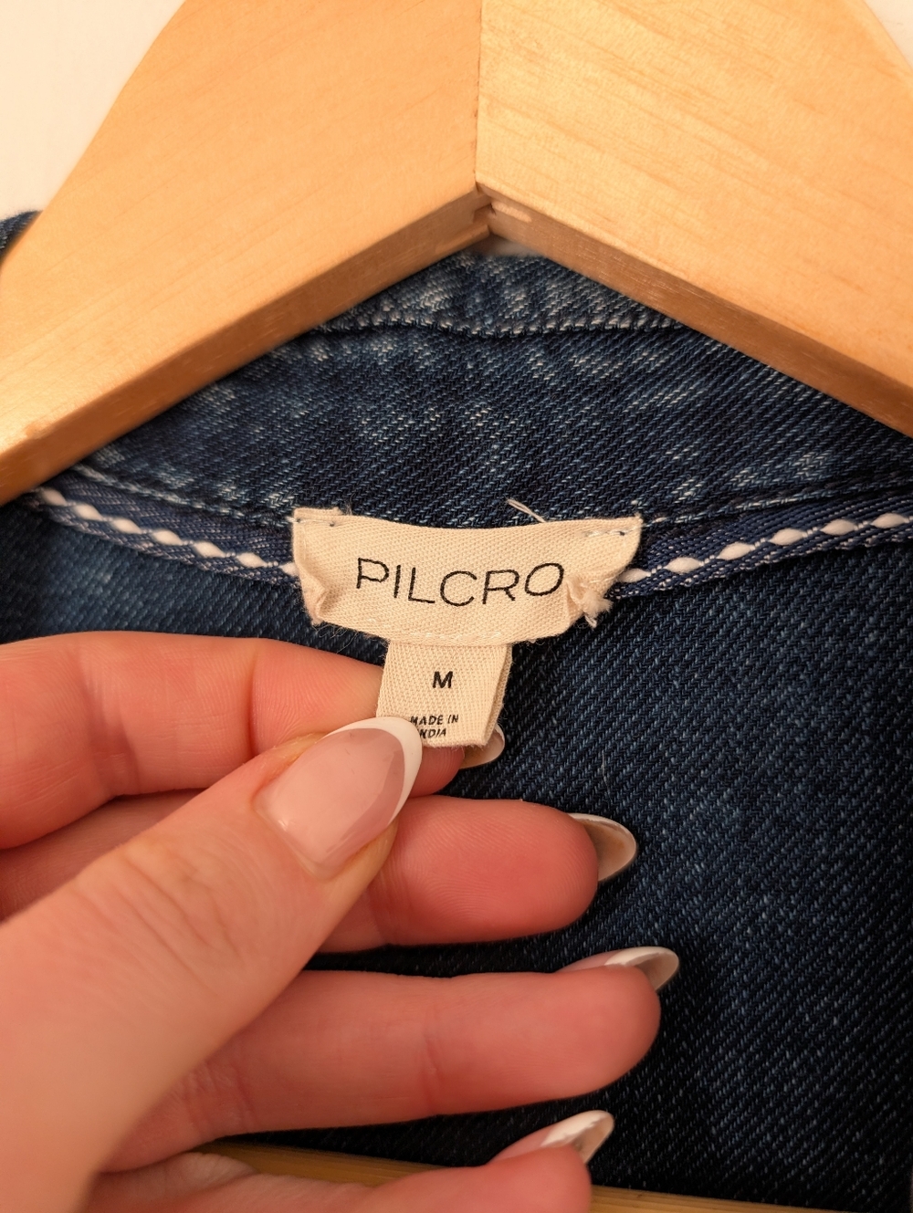 Pilcro Anthropologie Dark Wash Denim Cotton V-neck Button Down Cap Sleeve Top - Picture 4 of 7